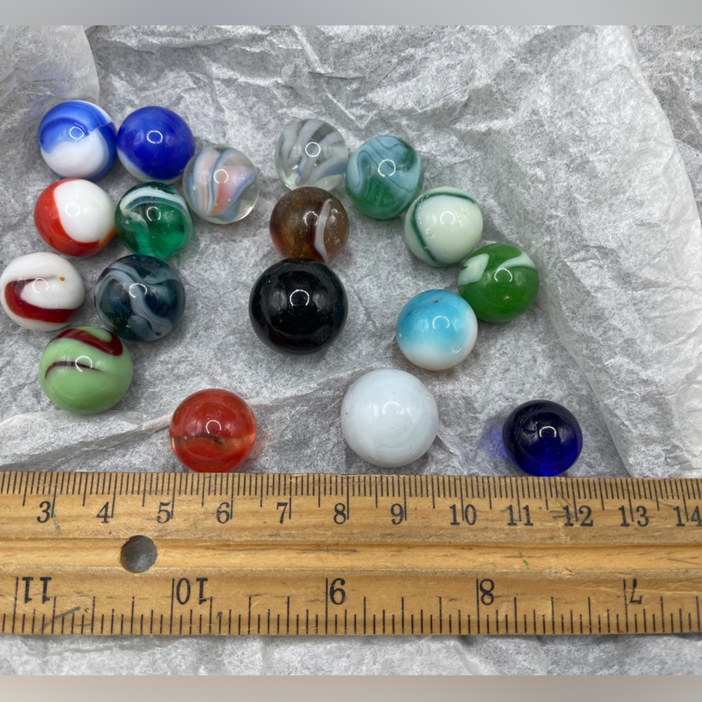 Set of 18 Glass Mixed Marbles, Various Sizes & Colors, Ribbons Slags Cat Eyes - Picture 3 of 3